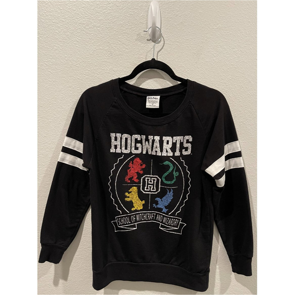HARRY POTTER Hogwarts Long Sleeve Black Crewneck Sweater - Picture 1 of 4